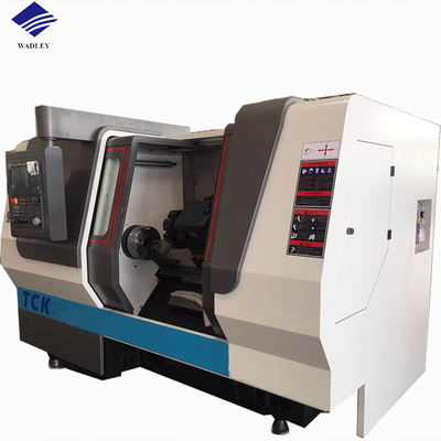 A máquina a mais barata do moinho da volta do CNC do torno do CNC da cama lisa
